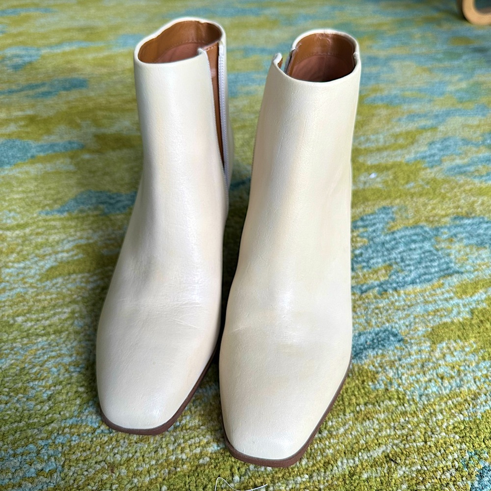 Franco Sarto ankle boots - size 8 1/2 - cream leather - never worn!